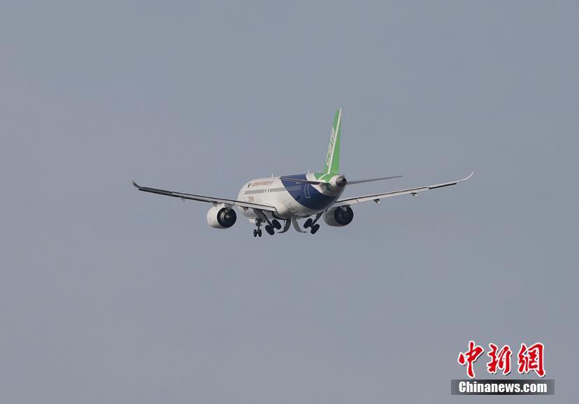 Projeto do C919 da China avança com dois aviões em teste de voo