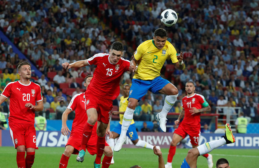 Brasil conquista primeiro lugar no Grupo E após vitória contra  a Sérvia