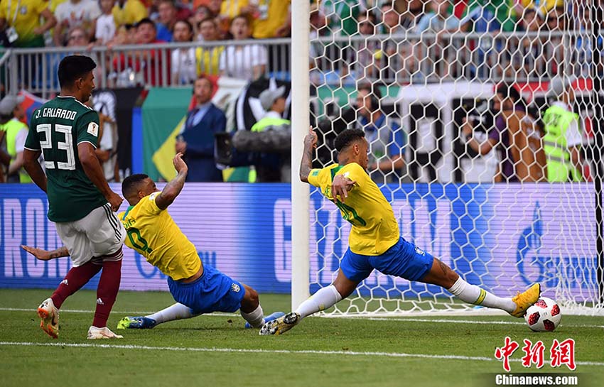 Copa do Mundo: Brasil avança para quartas de final com golos de Neymar e Firmino