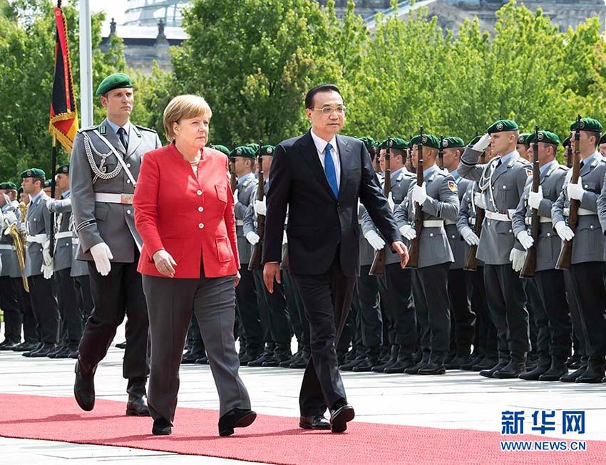 Primeiro-ministro chinês pede esforços conjuntos com Alemanha para promover livre comércio
