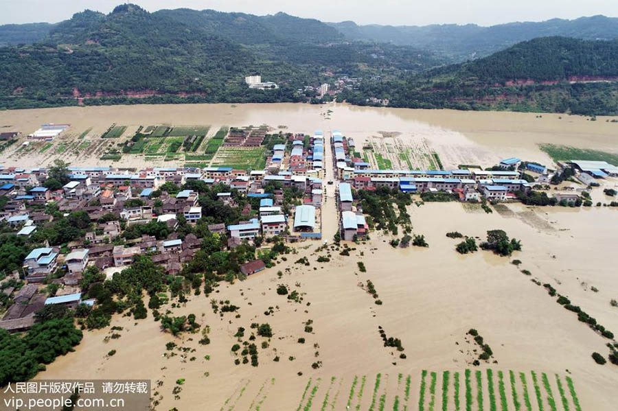 China lança resposta de emergência depois de inundações