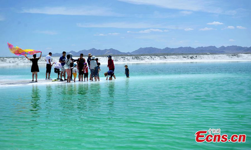 Galeria: Lago Esmeralda, uma jóia natural que decora a terra