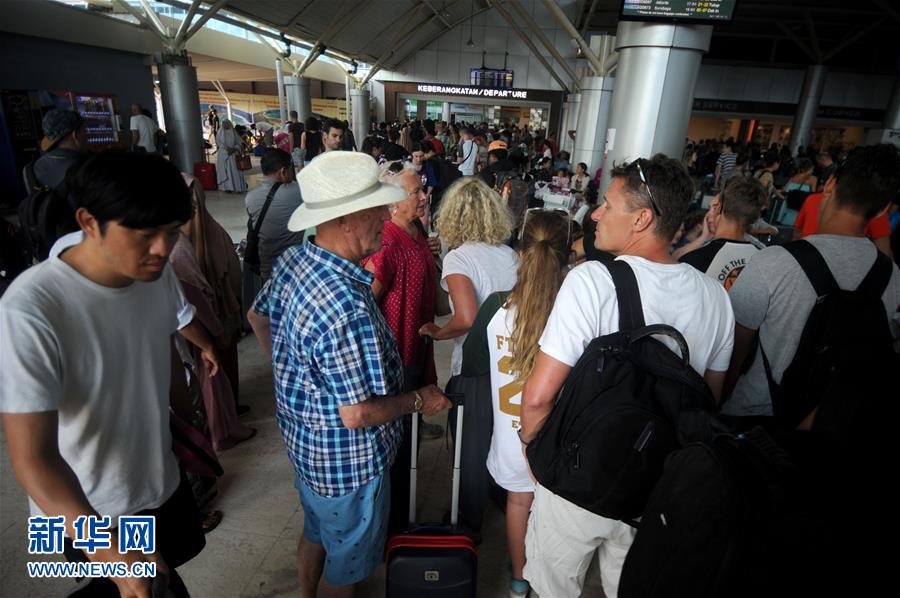 Indonésia evacua turistas afetados por terremoto