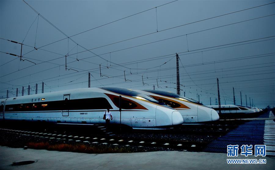 Trens-bala de 350km/h começam a operar entre Beijing e Tianjin