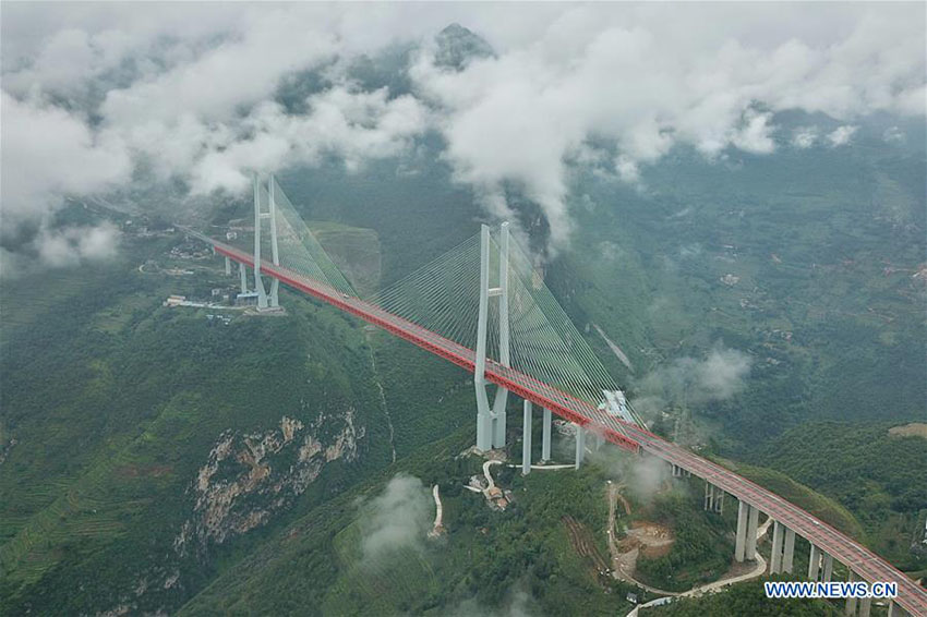 Galeria: Paisagem singular da Ponte de Beipanjiang