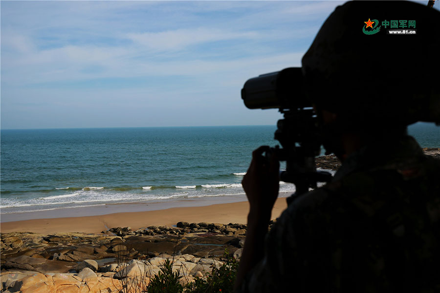 Exército chinês realiza exercício de simulação de batalha