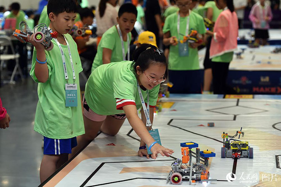 Beijing realiza Conferência Mundial de Robótica 2018