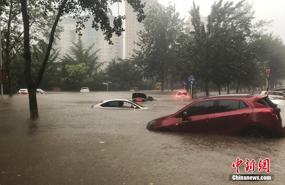 Tufão Rumbia provoca chuvas intensas em Dalian