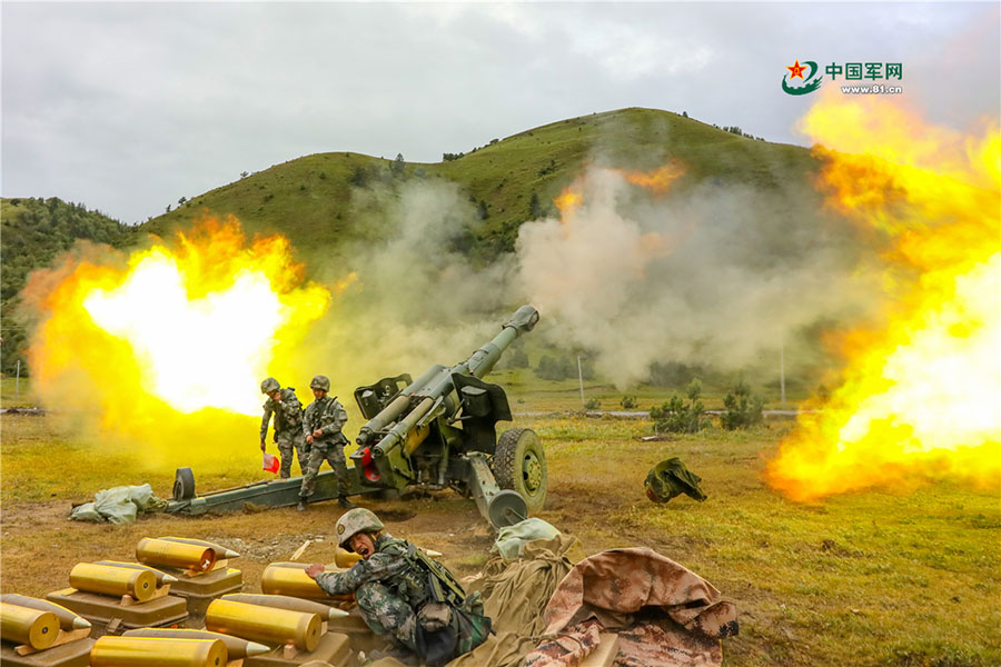 ELP da China realiza exercício militar na província de Sichuan