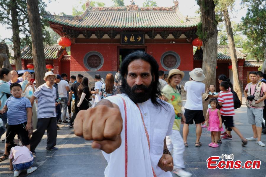 Galeria: Ioga e Kung fu apresentados no templo de Shaolin