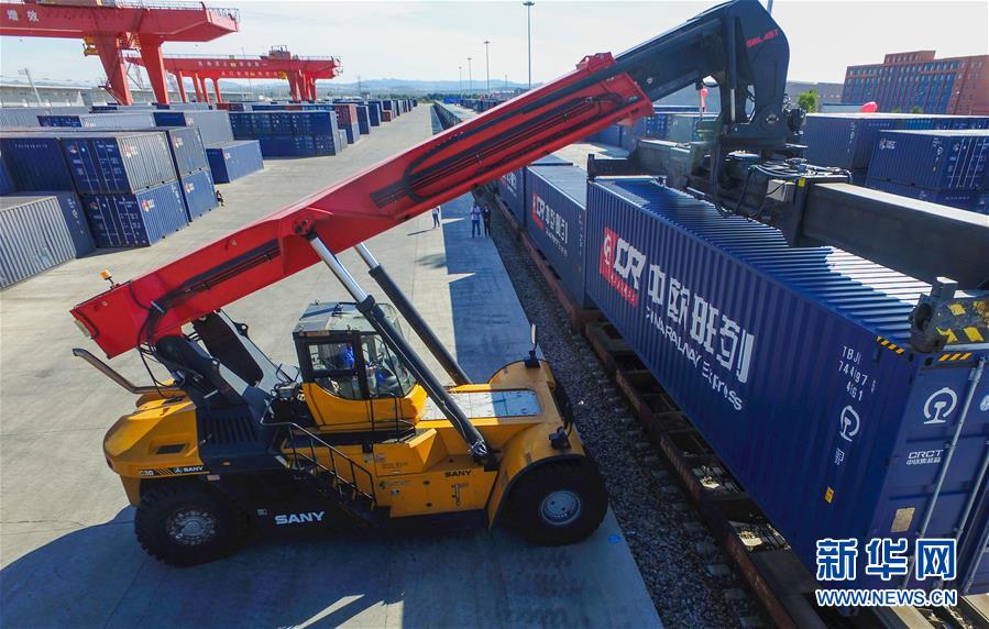 Inaugurada nova linha ferroviária de carga internacional na Mongólia Interior