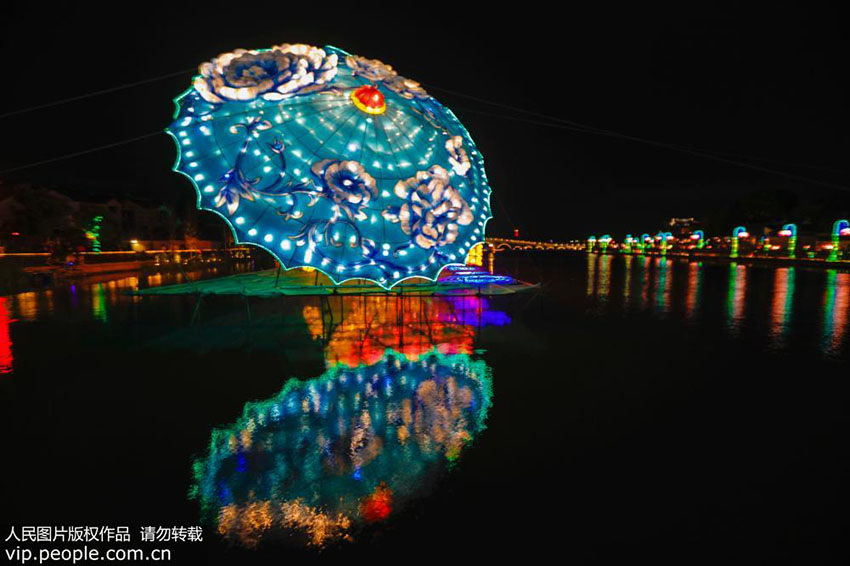 Galeria: Feira das Lanternas do Festival de Meio Outono em Zhouzhuang