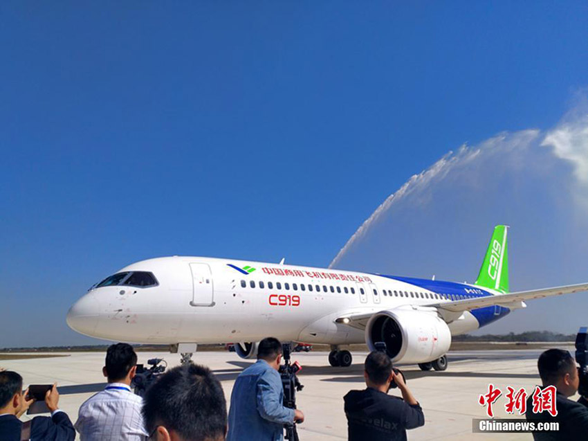 Segundo avião C919 realiza com sucesso voo de teste em Nanchang