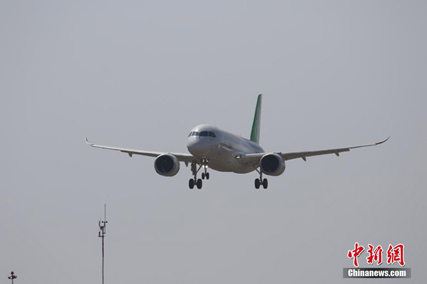 Segundo avião C919 realiza com sucesso voo de teste em Nanchang
