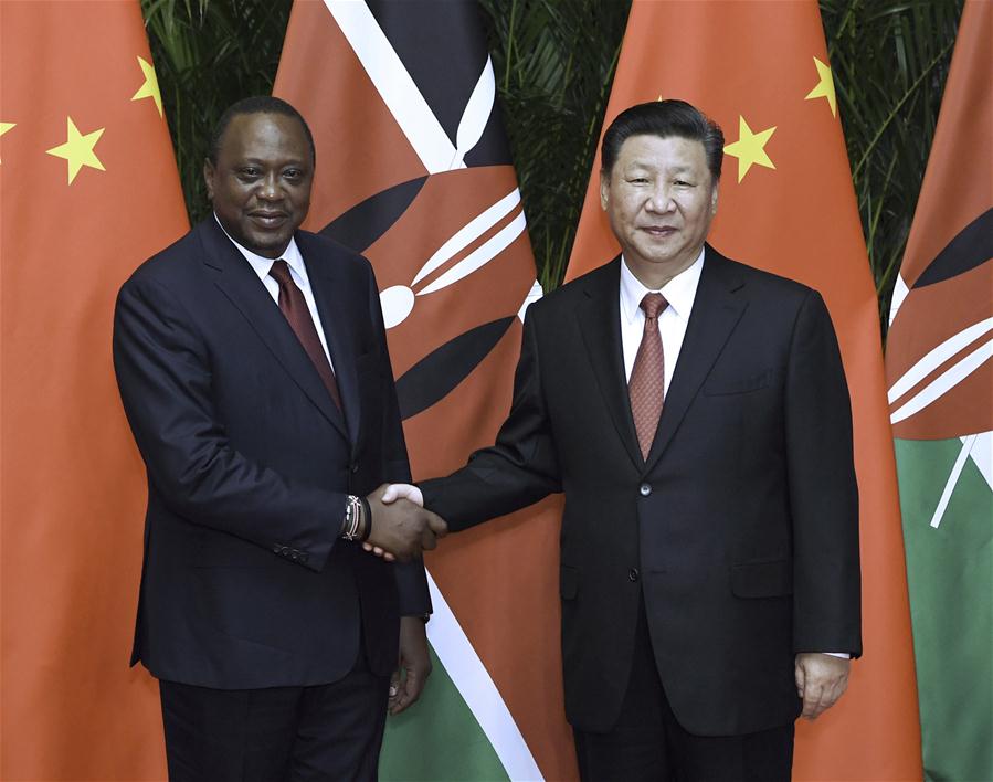 Xi reúne-se com presidente do Quênia
