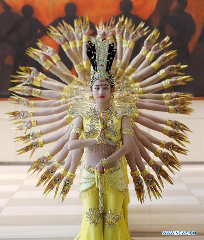 Galeria: Artistas apresentam dança Bodhisattva de Mil Mãos na sede da ONU em Nova Iorque