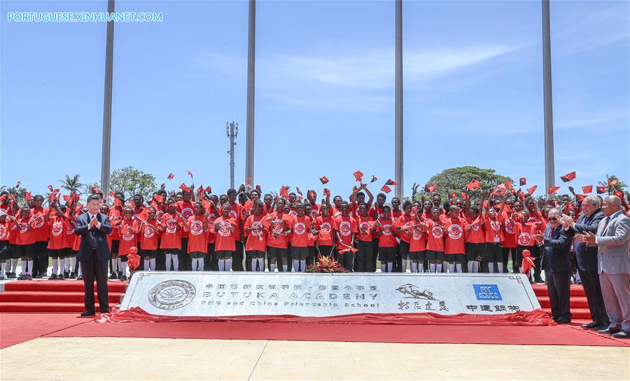 Xi e O'Neill desvelam escola de amizade PNG-China