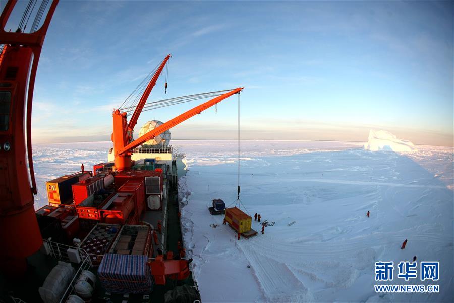 Descarregamento na Antártica de todas as condições meteorológicas