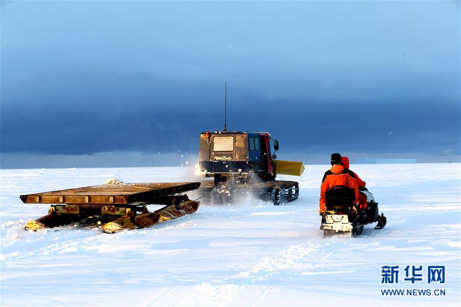 Descarregamento na Antártica de todas as condições meteorológicas