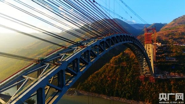 China constrói a maior ponte ferroviária em arco do mundo