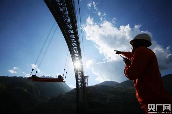 China constrói a maior ponte ferroviária em arco do mundo