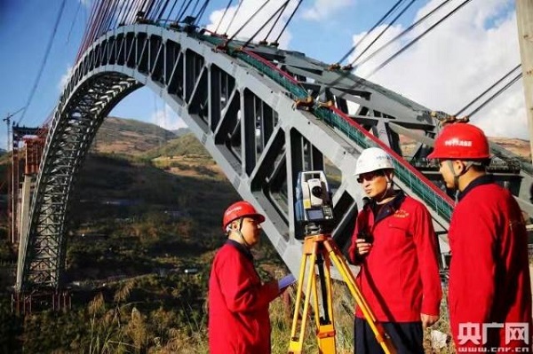 China constrói a maior ponte ferroviária em arco do mundo