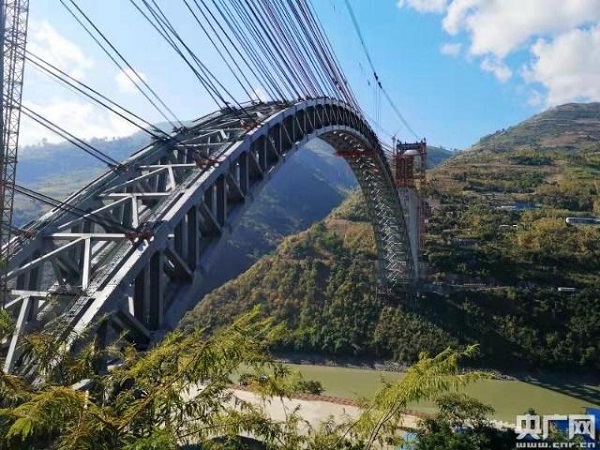 China constrói a maior ponte ferroviária em arco do mundo