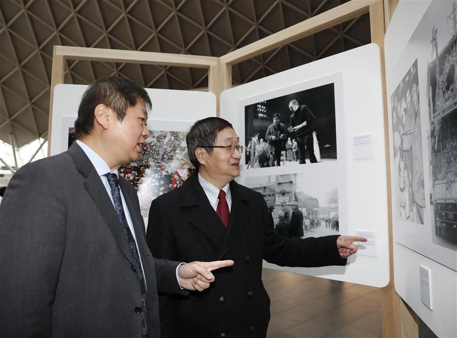 Exposição fotográfica em Londres comemora 40 anos da reforma e abertura da China