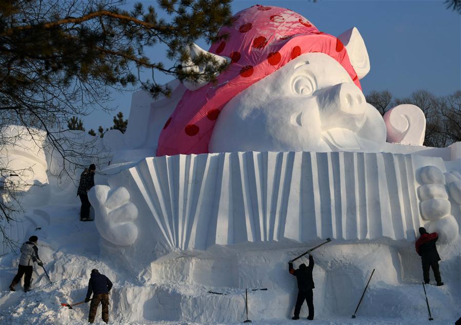 Esculturas de neve em Harbin celebram a chegada do Ano Lunar Chinês do Porco