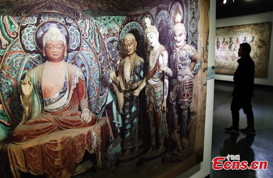 Exposição sobre as Cavernas de Dunhuang realizada em Shanghai