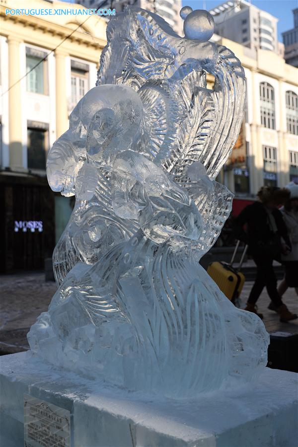 Destaques da competição nacional universitária de escultura em gelo em Harbin