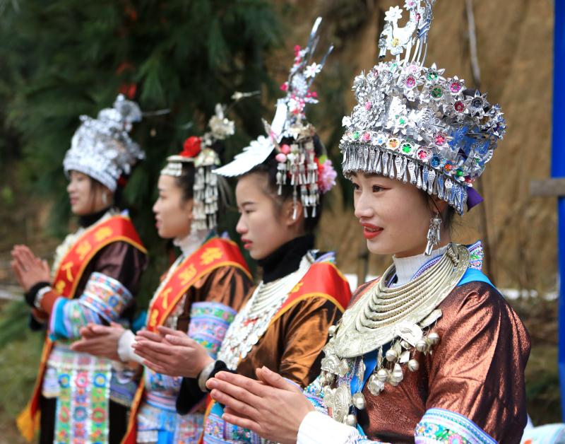 Grupo étnico de Miao celebra o Ano Novo Lunar