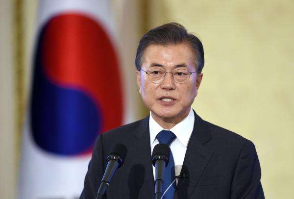 Moon: China desempenha papel positivo na desnuclearização da Península Coreana, melhorando os laços intercoreanos