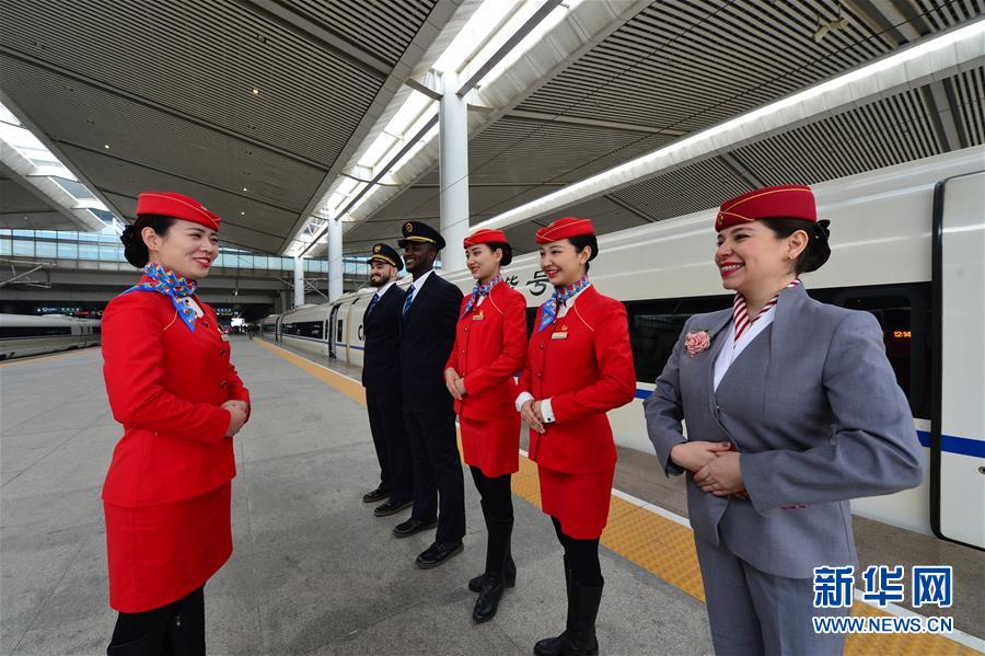 Xi’an: Tripulação de trem-bala chinês irá contar com membros estrangeiros durante período do Festival da Primavera