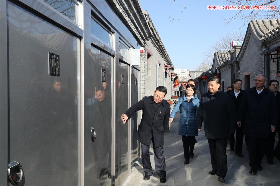 Xi visita quadros e residentes em Beijing antes da Festa da Primavera