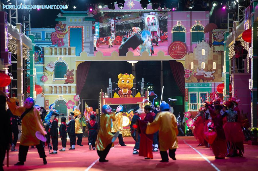 Desfile comemora Ano Novo Lunar Chinês em Macau