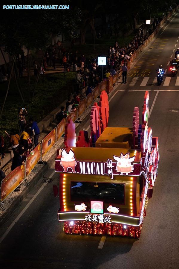 Desfile comemora Ano Novo Lunar Chinês em Macau