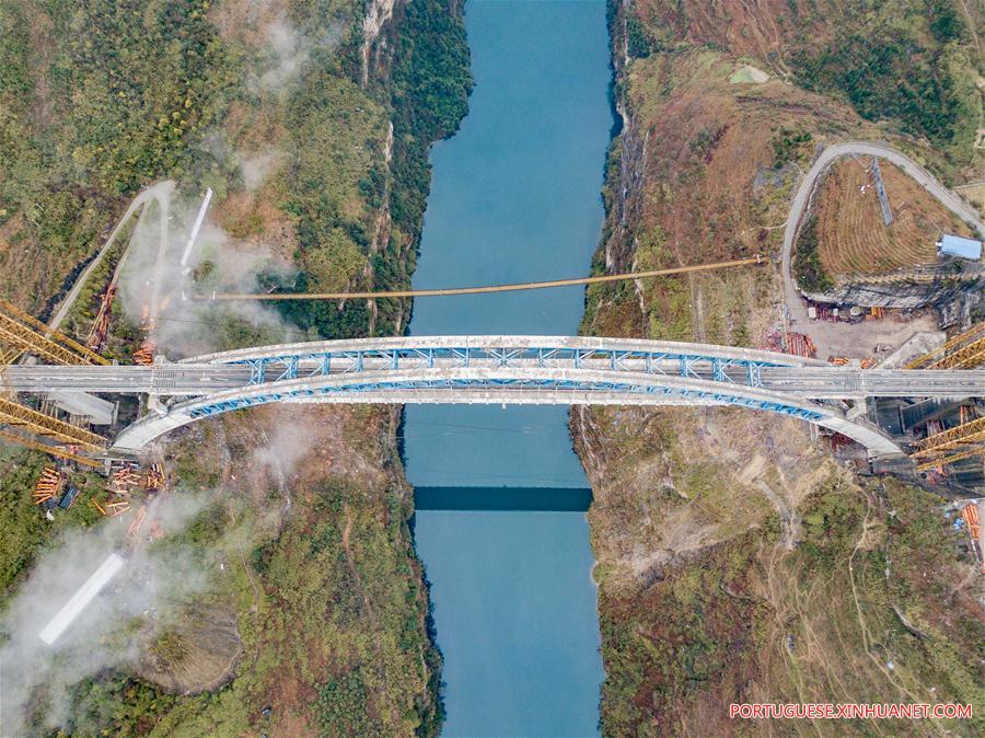 Galeria: Construção da Ponte Yachihe da ferrovia de alta velocidade Chengdu-Guiyang será concluída no fim de 2019