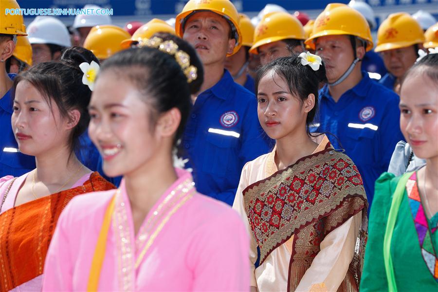 Primeiro grande túnel com mais de 5.000 metros perfurados ao longo da ferrovia China-Laos