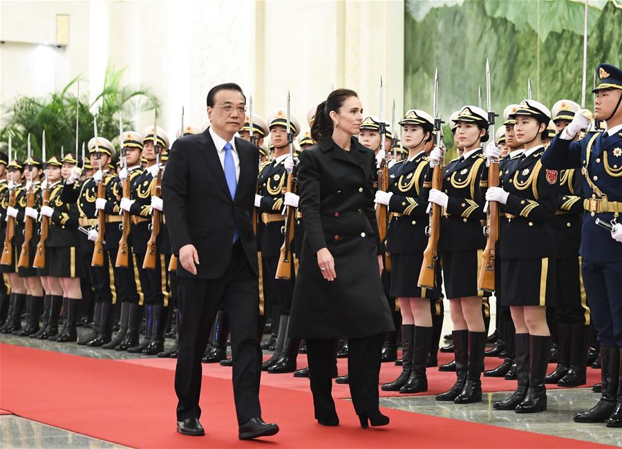 Primeiros-ministros da China e Nova Zelândia se reúnem para impulsionar cooperação