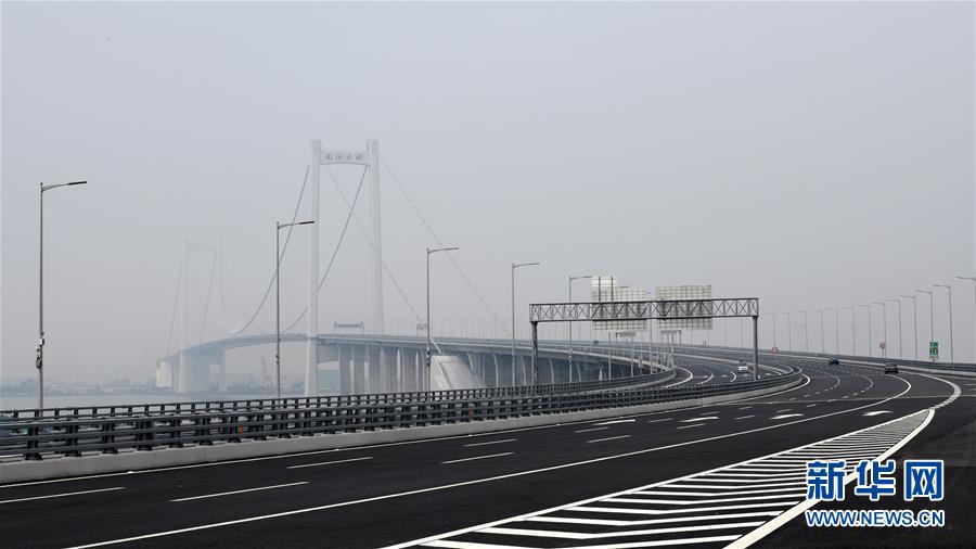 China: primeira ponte abrangida com sinal 5G aberto ao trânsito