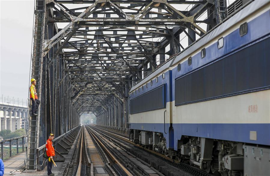 Nova ponte ferroviária iniciará operação em Chongqing