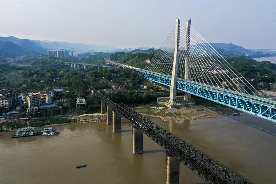 Nova ponte ferroviária iniciará operação em Chongqing