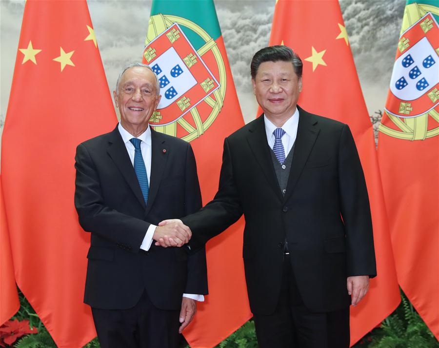 Xi Jinping recebe presidente de Portugal