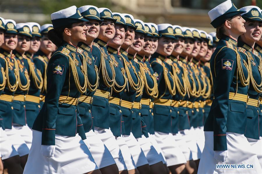 Galeria:A Rússia realiza um ensaio do desfile do Dia da Vitória na Praça Vermelha