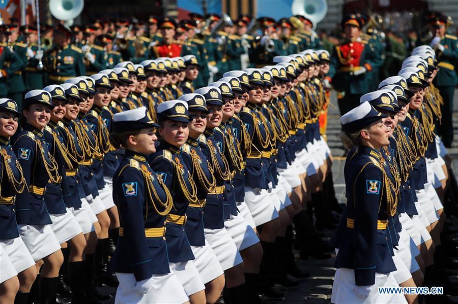 Galeria:A Rússia realiza um ensaio do desfile do Dia da Vitória na Praça Vermelha