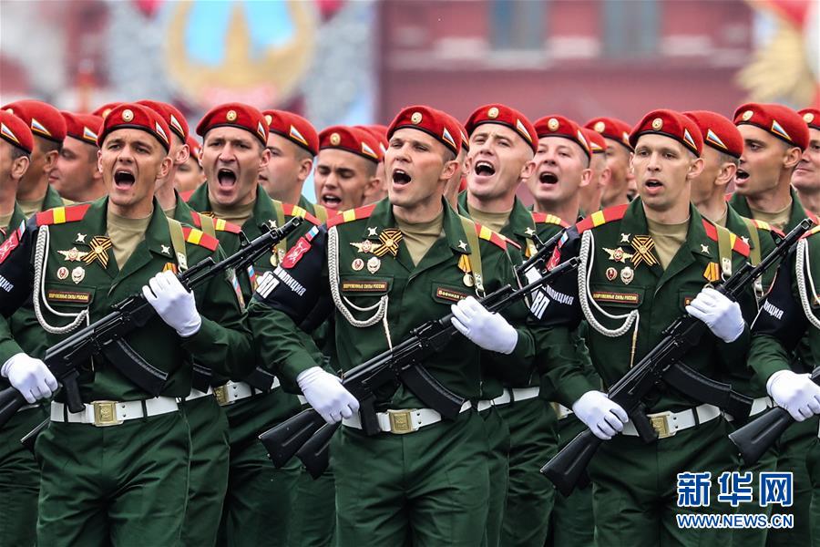 Rússia realiza parada militar do Dia da Vitória