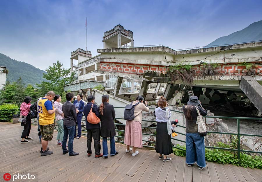 China realiza cerimônia em homenagem as vítimas do terremoto de Wenchuan