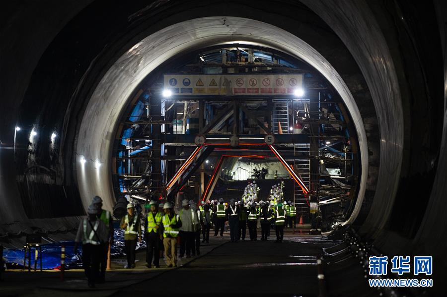 Indonésia: Finalizam escavações do túnel de Walini da ferrovia Jacarta-Bandung