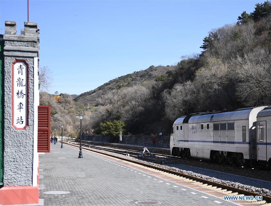 Ferrovia centenária testemunha “velocidade da China”

